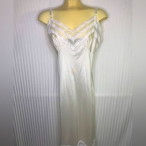 Vintage Lingerie Size 40 Long Lace Silk Sheer Richform Adjustable Straps